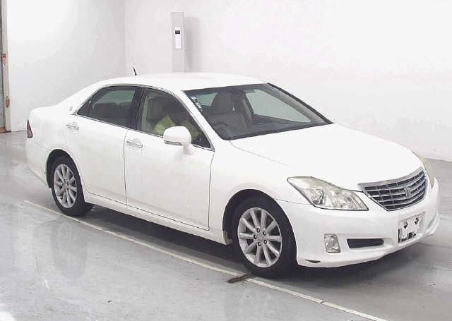 2009 TOYOTA CROWN ROYAL SALOON NAVI PACKAGE 133,545 km