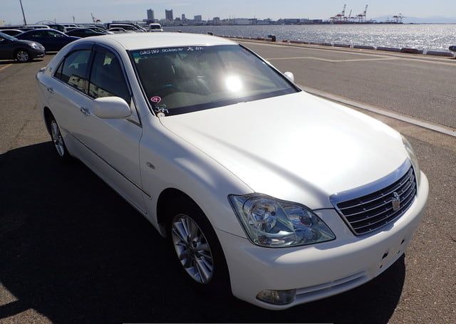 2004 TOYOTA CROWN ROYAL SALOON 101,871 km