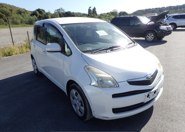 2005 TOYOTA RACTIS G L PACKAGE 51,288 km