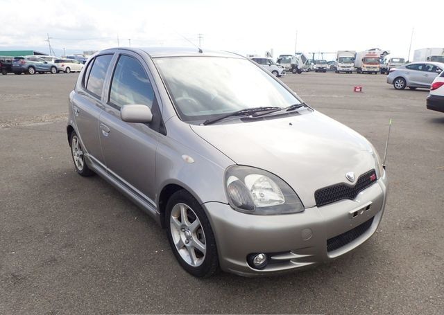 2000 TOYOTA VITZ RS 72,497 km