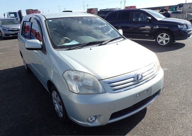 2009 TOYOTA RAUM 86,222 km
