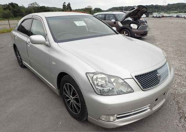 2004 TOYOTA CROWN ATHLETE 87,996 km