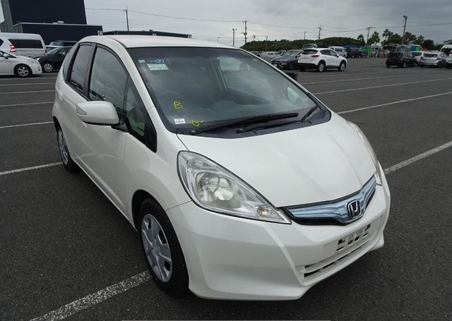 2010 HONDA FIT HYBRID SMART SELECTION 95,983 km