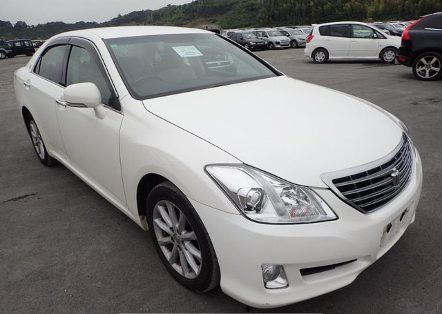 2008 TOYOTA CROWN ROYAL SALOON NAVI PACKAGE 128,218 km