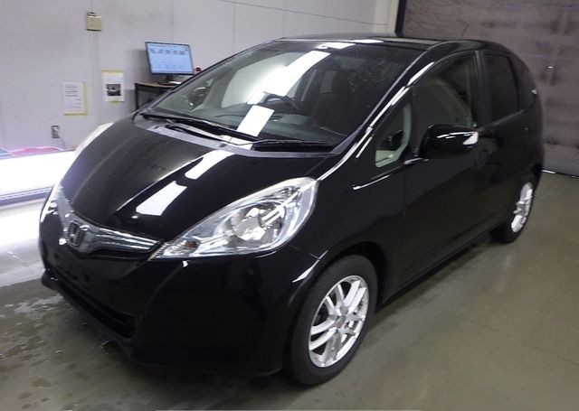 2010 HONDA FIT HYBRID SMART SELECTION 98,144 km