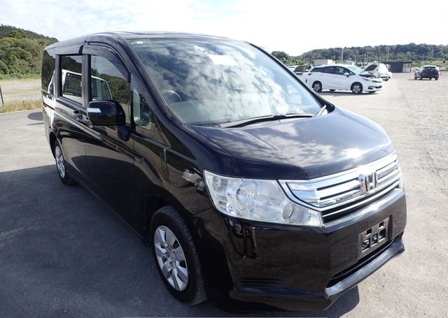 2010 HONDA STEP WGN 143,040 km