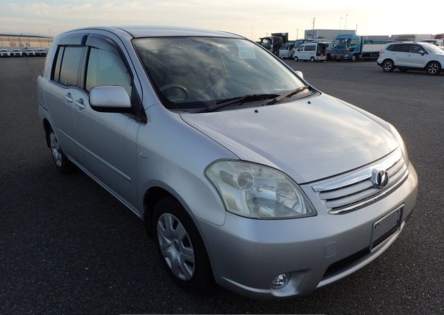 2008 TOYOTA RAUM 83,280 km