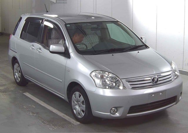 2010 TOYOTA RAUM 38,810 km