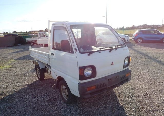 1993 MITSUBISHI MINICAB TRUCK 92,832 km