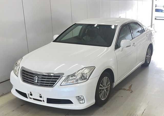 2010 TOYOTA CROWN ROYAL SALOON SPECIAL NAVI PKG 135,940 km