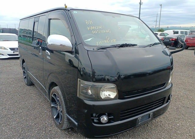 2010 TOYOTA HIACE VAN LONG SUPER GL Diesel 191,721 km