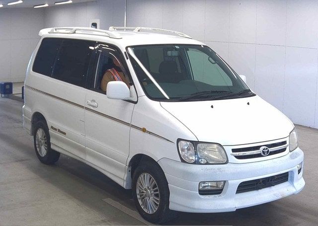1999 TOYOTA TOWNACE NOAH ROAD TOURER 82,000 km
