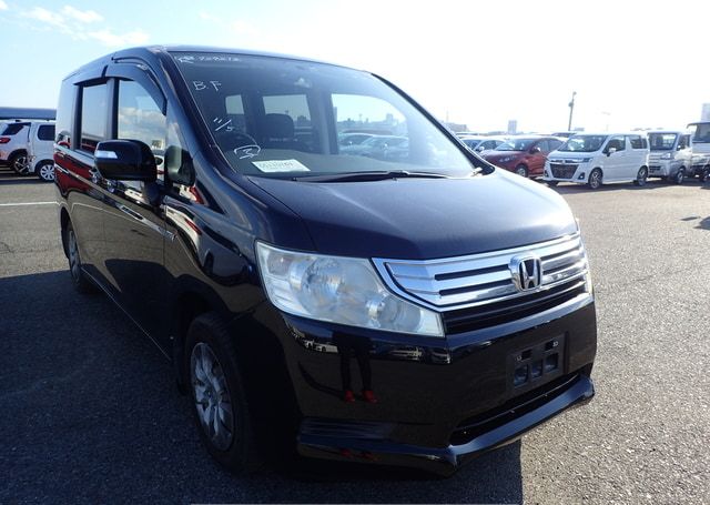 2010 HONDA STEP WGN G L PACKAGE 136,182 km