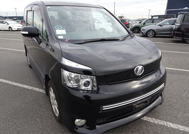 2007 TOYOTA VOXY ZS 136,454 km