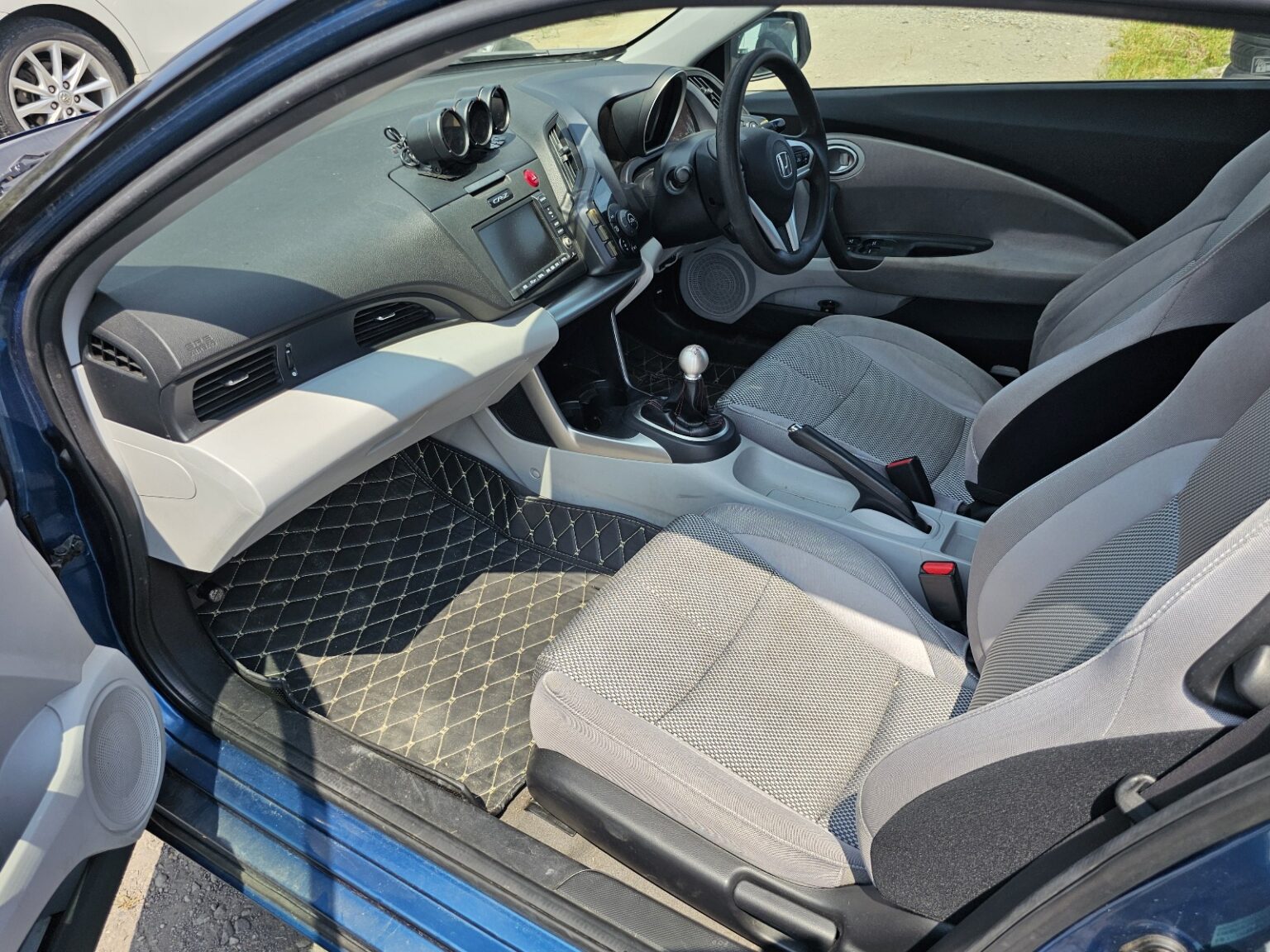 HONDA CR-Z thumbnail 7