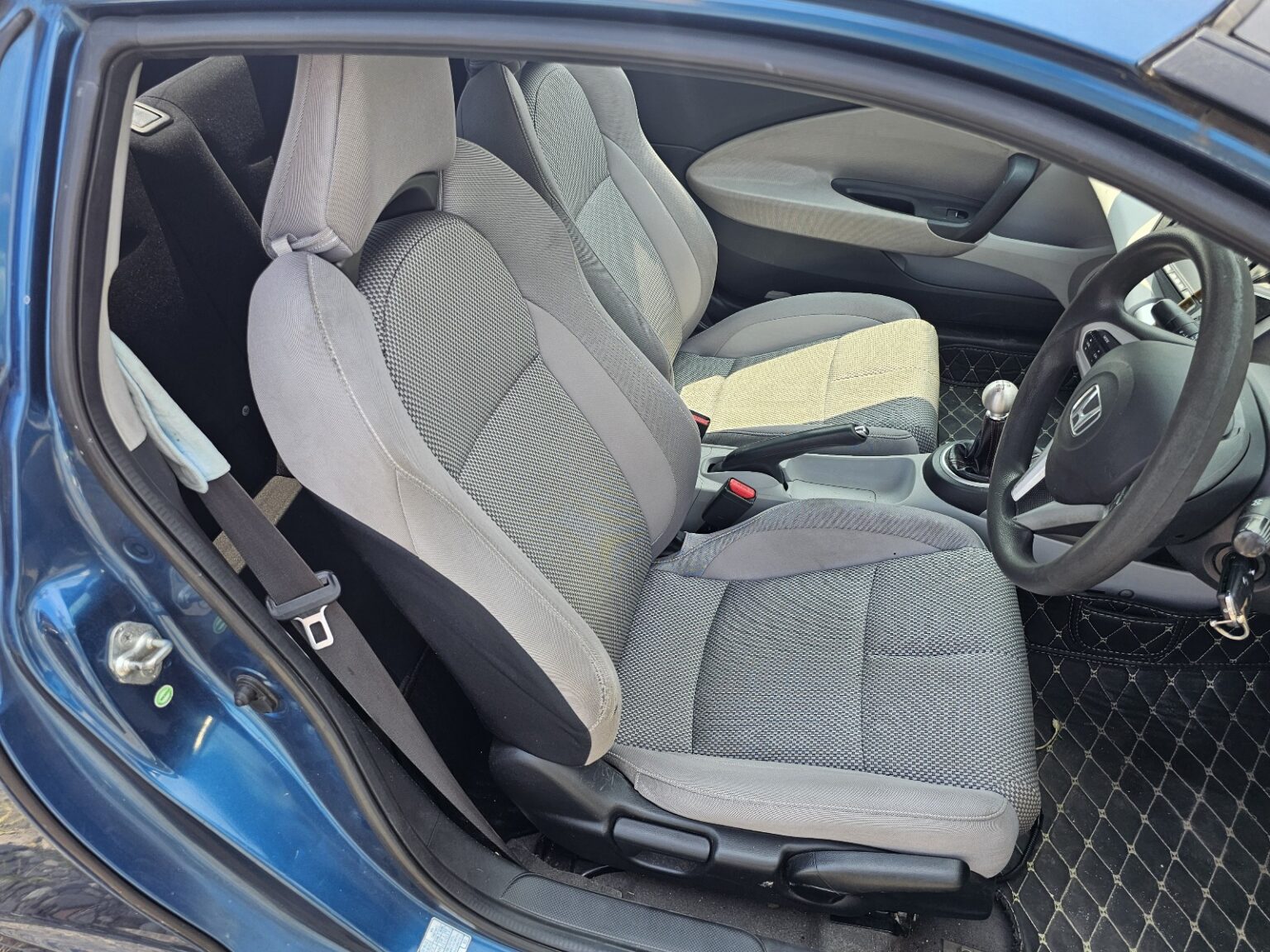 HONDA CR-Z thumbnail 8