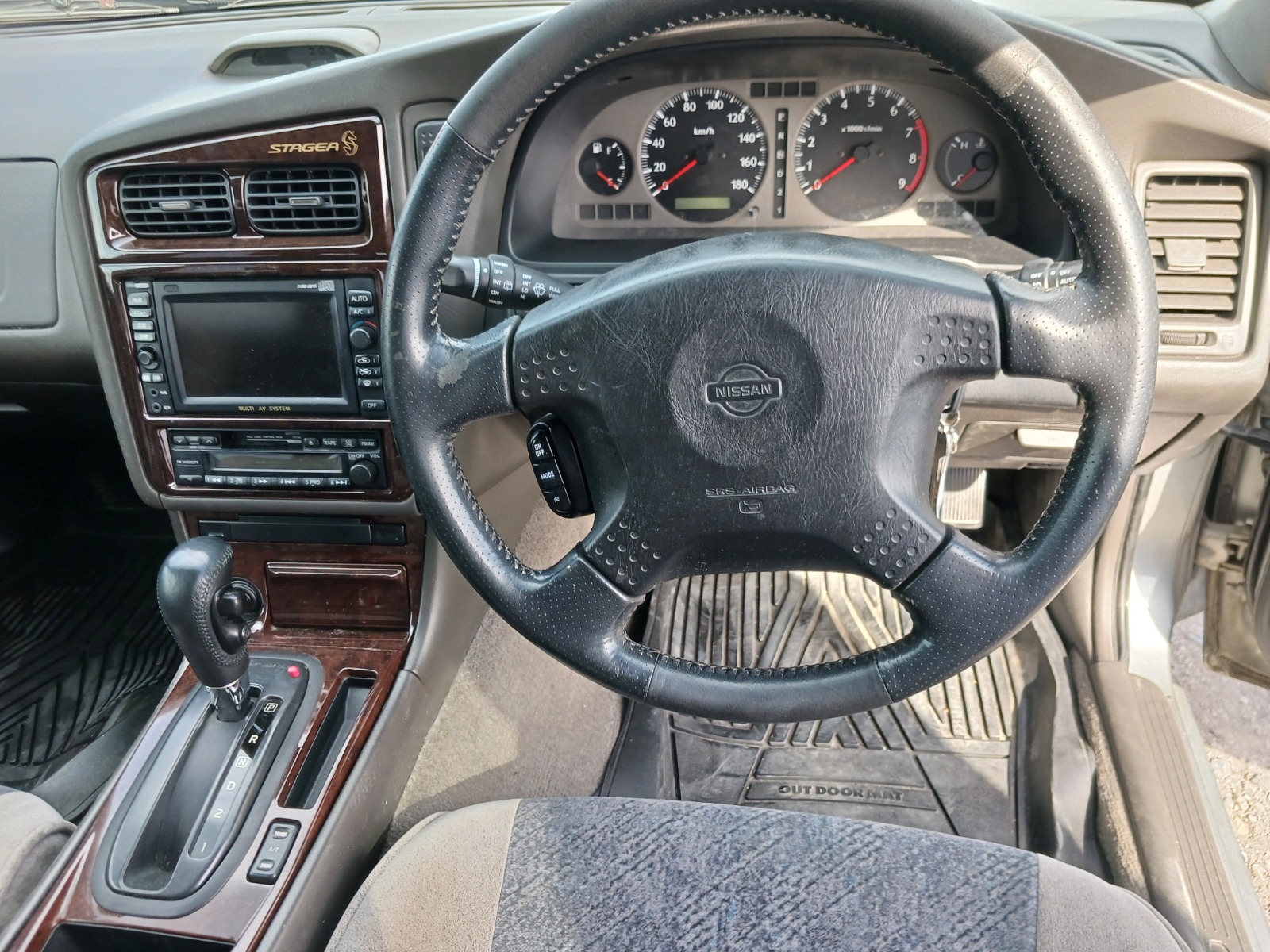 NISSAN STAGEA thumbnail 18