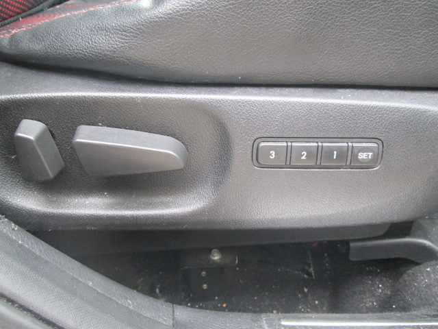 MAZDA AXELA thumbnail 13