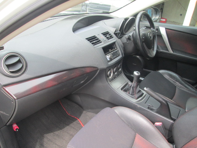 MAZDA AXELA thumbnail 18
