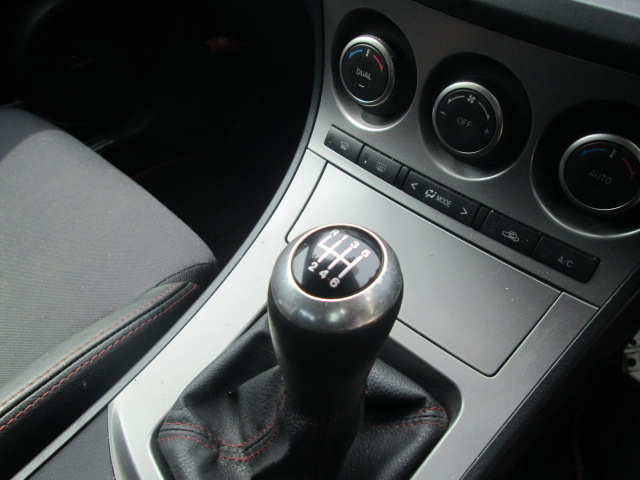 MAZDA AXELA thumbnail 8