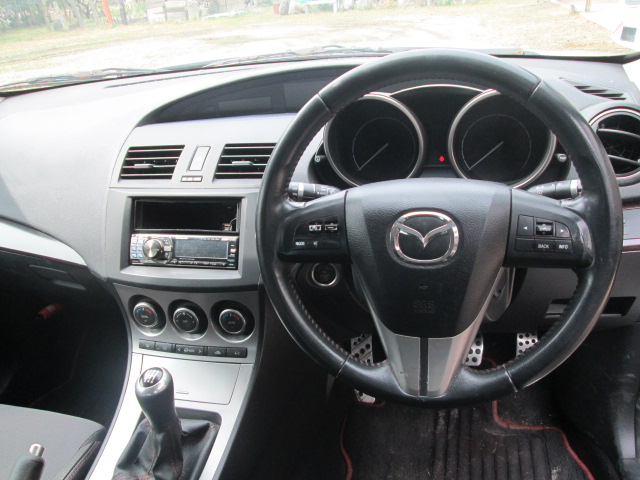 MAZDA AXELA thumbnail 9