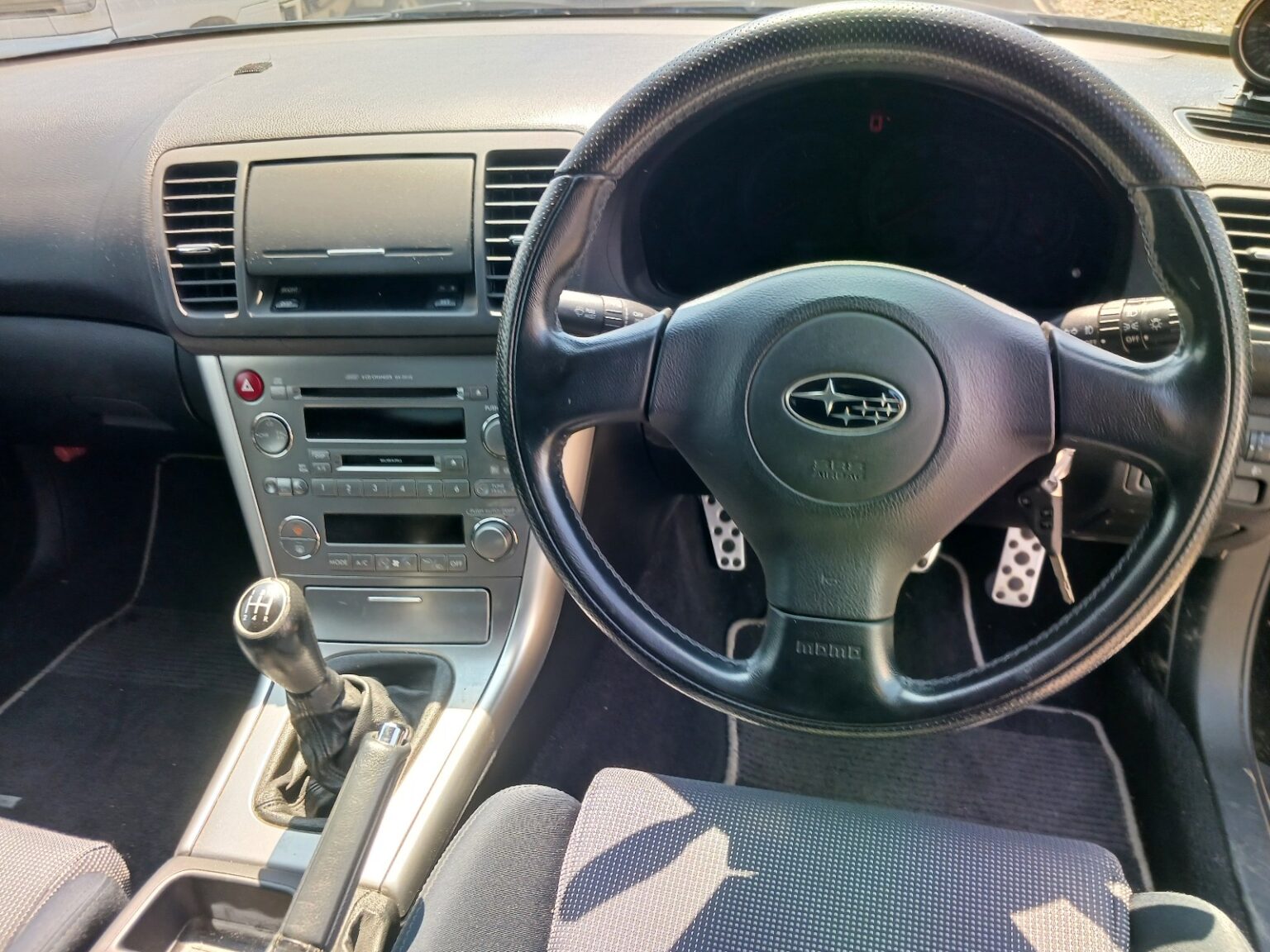 2004 SUBARU LEGACY B4