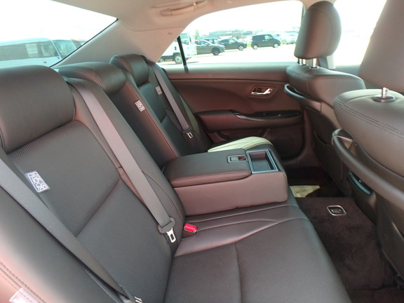 TOYOTA CROWN thumbnail 18