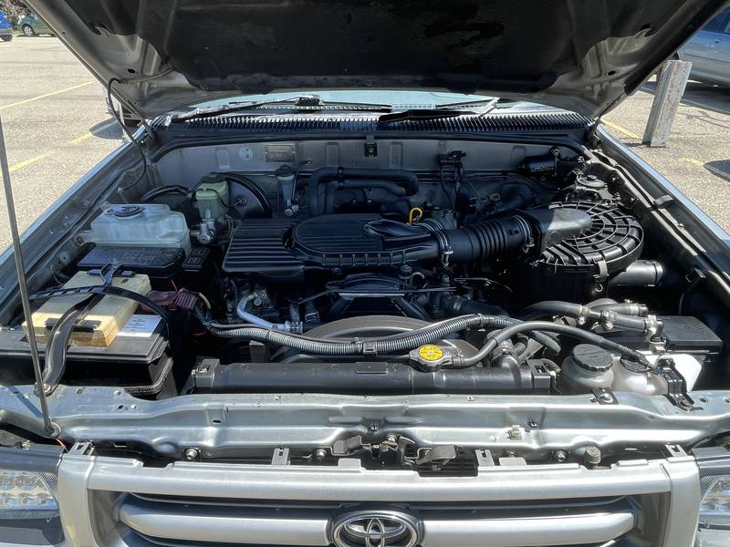 TOYOTA HILUX thumbnail 14