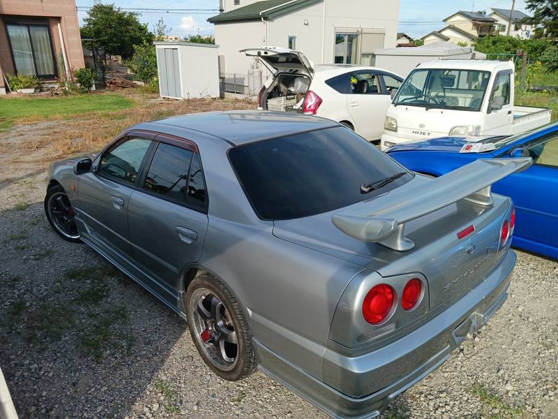 NISSAN SKYLINE thumbnail 8